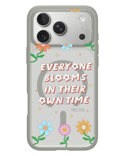iPhone Rearguard Hybrid - Blooms